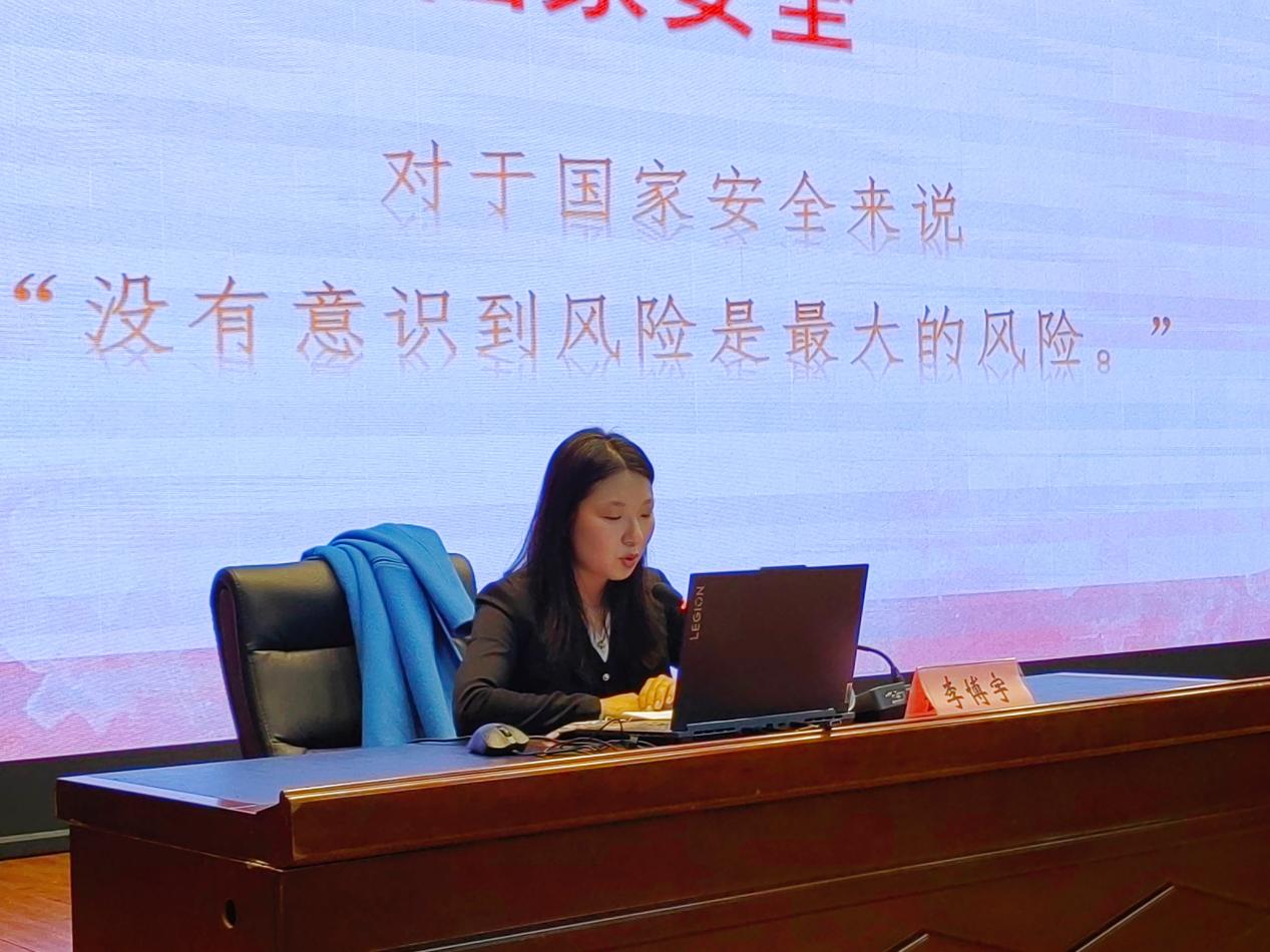 说明: 0579be808967f3d8c17def180bb902b