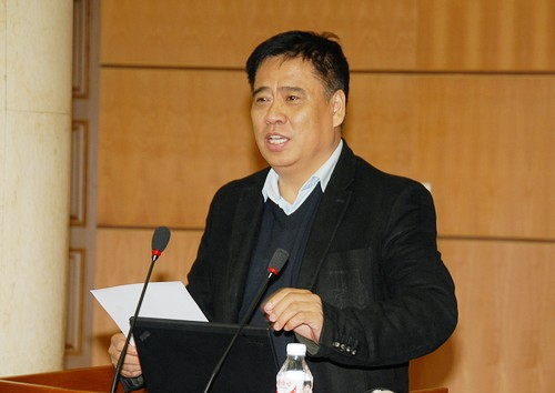 副校长王喜军教授主持讲座