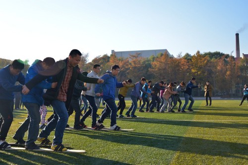 五人两足团体赛