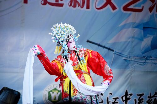 京剧《梨花颂》